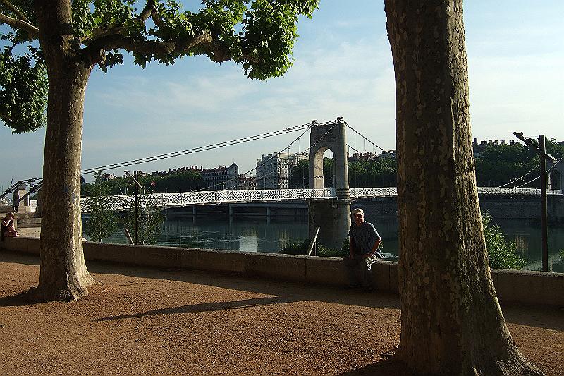 2010-06- (439).JPG - An der linksseitigen Rhônepromenade ...